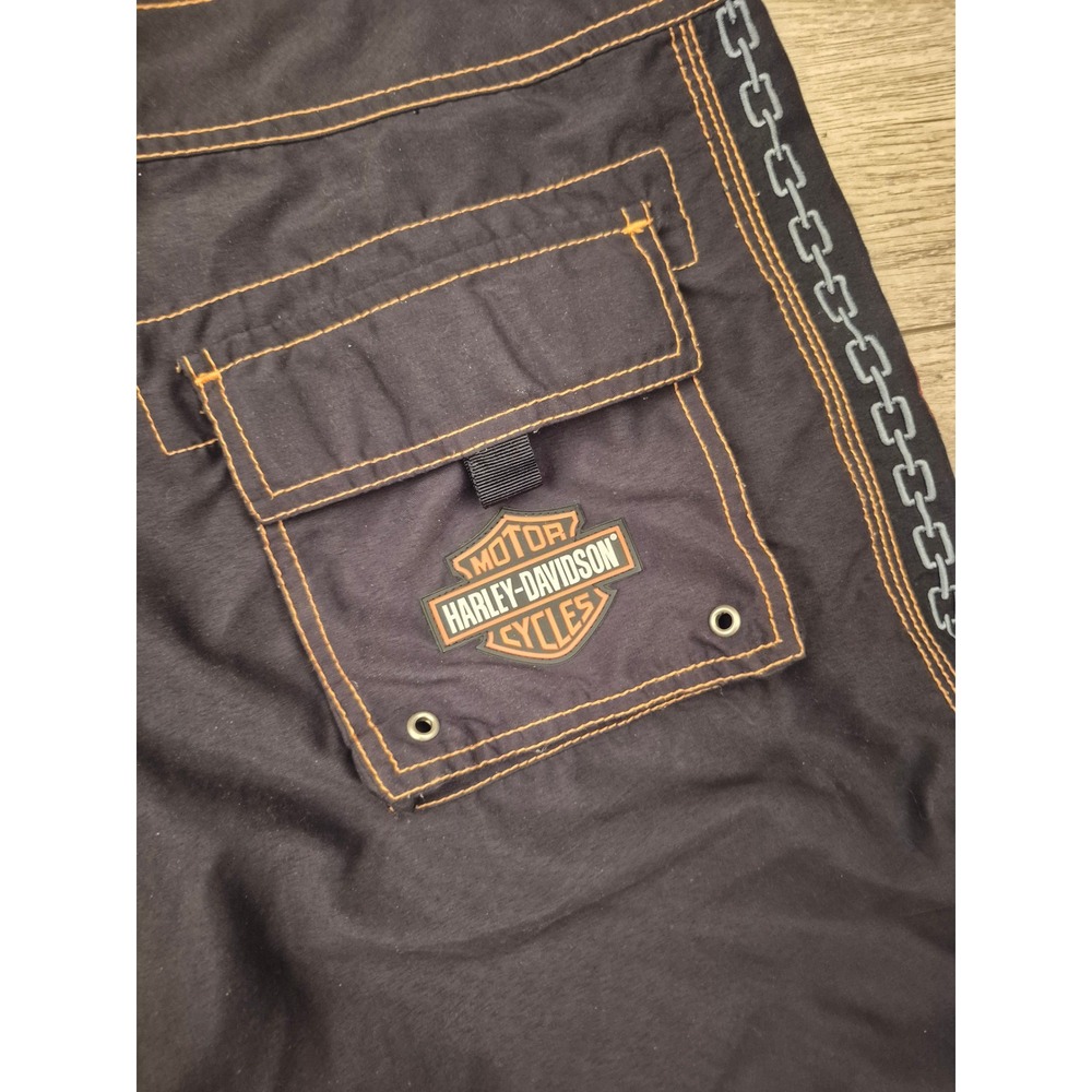 Harley-Davidson Tori Richard Mens Black Red Flame Chain Board Shorts Large VTG - Picture 10 of 10